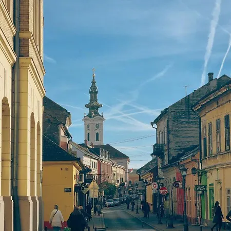 Teddy Stari Grad Апартаменты Нови-Сад